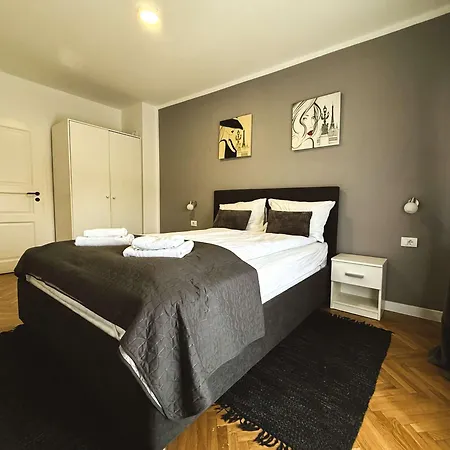 Velickovic Apartman *